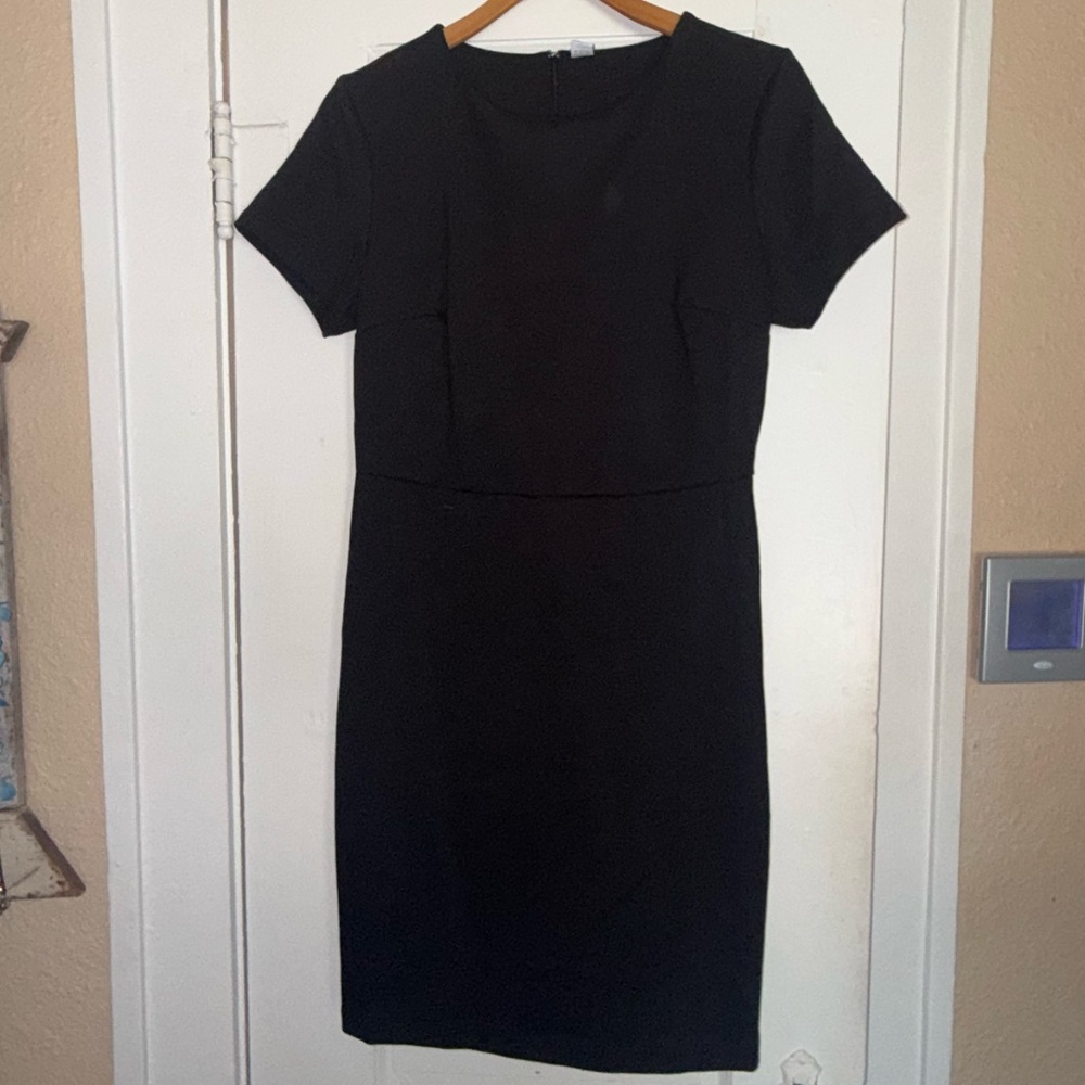 Classic LBD Old Navy Black Short-Sleeve Midi Sheath Dress